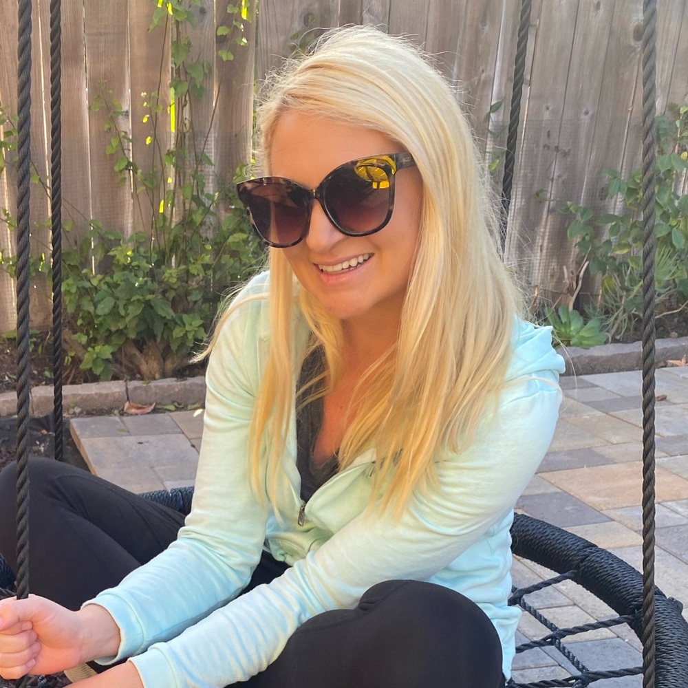 Meet your Posher, Krystal